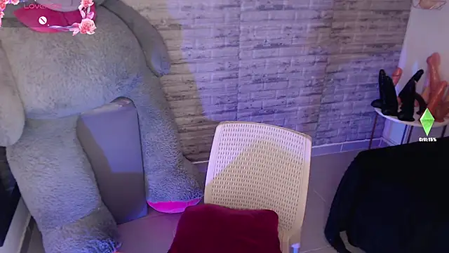 Snapshot of TinnaCobb chatting on February 21, 2026, 11:34 am TinnaCobb online show from February 21, 2026, 11:34 am