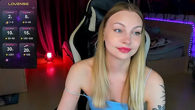 Snapshot of BiMolly chatting on September 17, 2025, 2:19 pm BiMolly online show from September 17, 2025, 2:19 pm