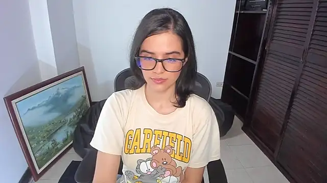 Snapshot of mia_collins_x chatting on December 4, 2025, 8:52 pm mia collins x online show from December 4, 2025, 8:52 pm