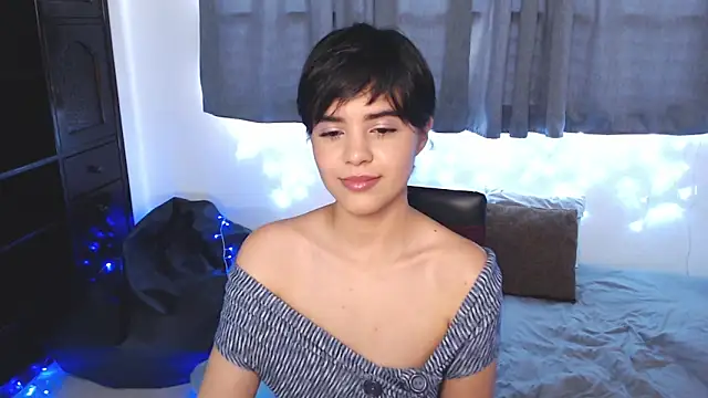 mia collins x online show from March 10, 2026, 8:24 pm