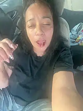 Snapshot of PichyPrettyPussy chatting on February 18, 2026, 10:50 pm PichyPrettyPussy online show from February 18, 2026, 10:50 pm