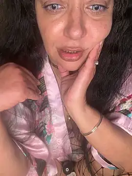 Snapshot of PichyPrettyPussy chatting on December 19, 2025, 8:11 pm PichyPrettyPussy online show from December 19, 2025, 8:11 pm