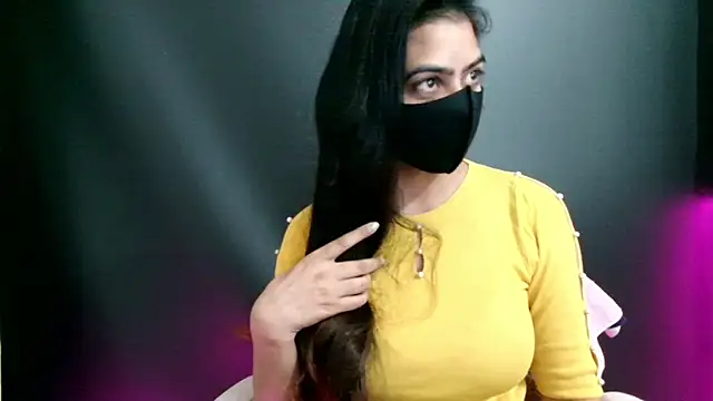 DesiZoya online show from July 17, 2026, 11:24 pm