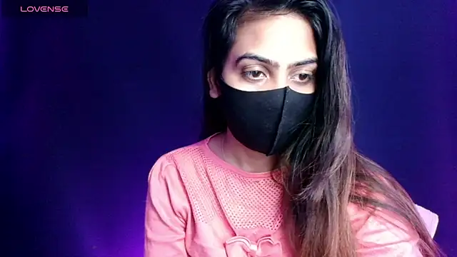 DesiZoya online show from November 13, 2025, 9:40 pm