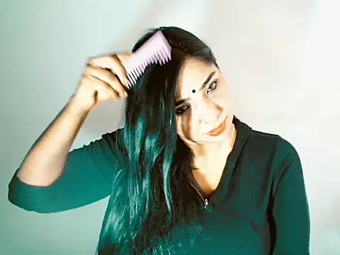 Snapshot of apishkagalmon chatting on April 6, 2026, 7:20 am apishkagalmon online show from April 6, 2026, 7:20 am