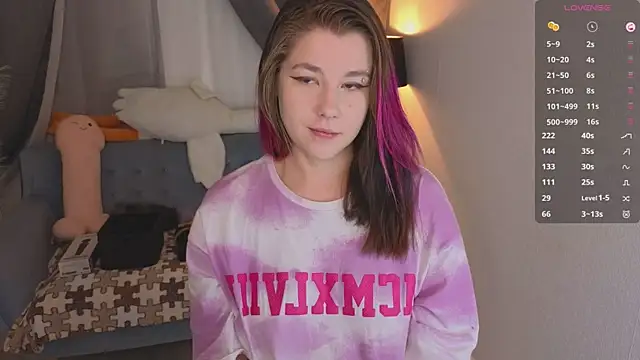 Mira Falls online show from September 11, 2025, 4:23 am