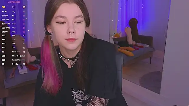 Snapshot of Mira_Falls chatting on March 28, 2026, 5:52 am Mira Falls online show from March 28, 2026, 5:52 am