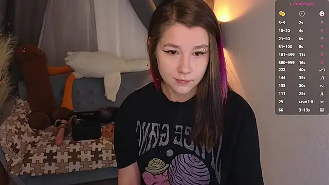 Mira Falls online show from September 9, 2025, 4:33 am