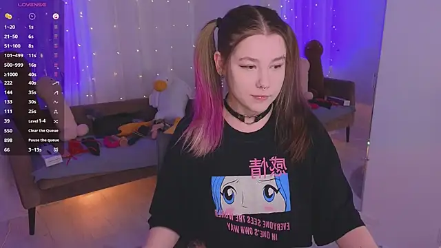 Snapshot of Mira_Falls chatting on April 9, 2026, 6:04 am Mira Falls online show from April 9, 2026, 6:04 am