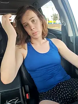 TsSnailGirl69 online show from September 19, 2025, 6:45 pm