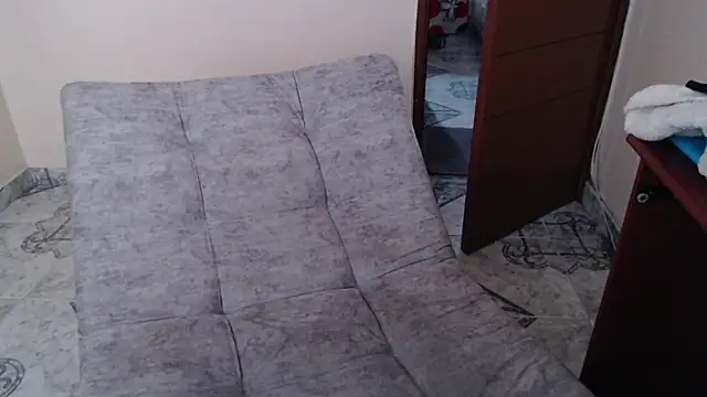 antara hotgirl online show from May 15, 2026, 9:24 pm