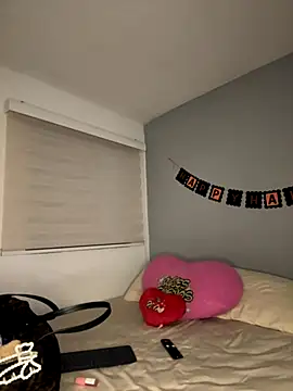 Sammy pink online show from November 8, 2025, 11:52 pm