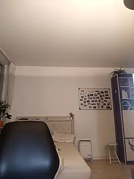 Snapshot of PowerToes chatting on December 20, 2025, 10:01 pm PowerToes online show from December 20, 2025, 10:01 pm