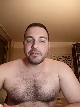 Snapshot of PowerToes chatting on May 7, 2026, 6:44 pm PowerToes online show from May 7, 2026, 6:44 pm