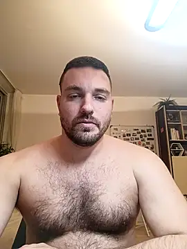 Snapshot of PowerToes chatting on December 16, 2025, 8:35 pm PowerToes online show from December 16, 2025, 8:35 pm