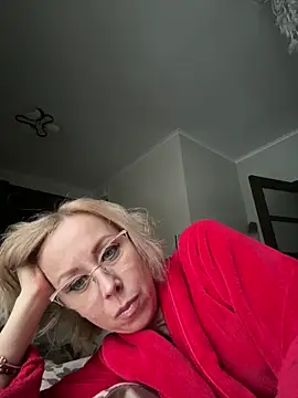 LuxuryNika online show from February 11, 2026, 2:28 pm