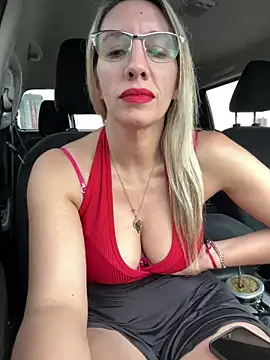 Snapshot of Gatitacarlita chatting on December 12, 2024, 9:04 pm Gatitacarlita online show from December 12, 2024, 9:04 pm