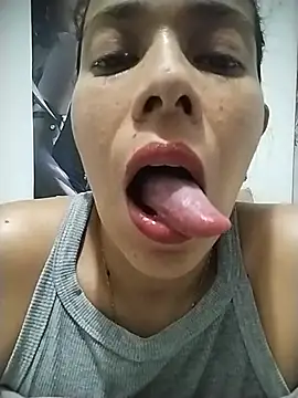 Bootycallhot online show from May 24, 2026, 3:06 am