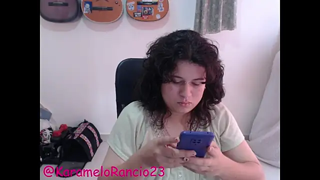 Snapshot of Smoke_trip_Alicia chatting on February 9, 2025, 12:41 pm Smoke trip Alicia online show from February 9, 2025, 12:41 pm