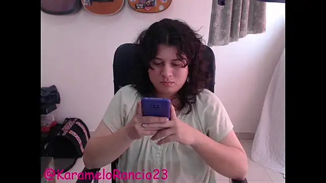 Snapshot of Smoke_trip_Alicia chatting on February 26, 2025, 2:59 pm Smoke trip Alicia online show from February 26, 2025, 2:59 pm