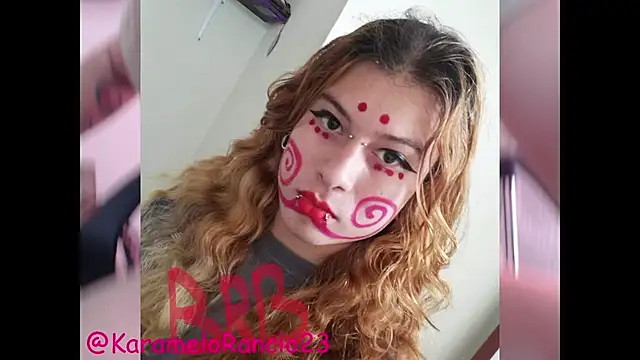 Snapshot of Smoke_trip_Alicia chatting on February 21, 2025, 1:00 pm Smoke trip Alicia online show from February 21, 2025, 1:00 pm