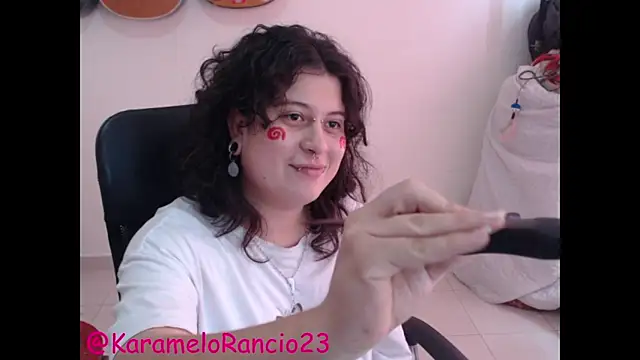 Snapshot of Smoke_trip_Alicia chatting on March 12, 2025, 4:02 pm Smoke trip Alicia online show from March 12, 2025, 4:02 pm