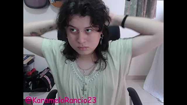 Snapshot of Smoke_trip_Alicia chatting on February 27, 2025, 12:34 pm Smoke trip Alicia online show from February 27, 2025, 12:34 pm