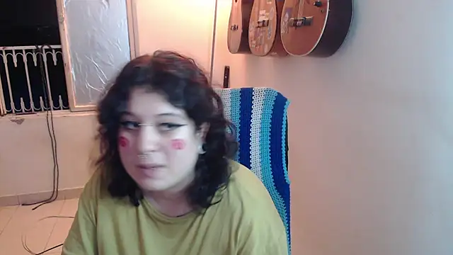 Snapshot of Smoke_trip_Alicia chatting on October 26, 2025, 4:24 am Smoke trip Alicia online show from October 26, 2025, 4:24 am