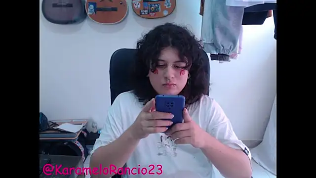 Snapshot of Smoke_trip_Alicia chatting on March 7, 2025, 4:22 pm Smoke trip Alicia online show from March 7, 2025, 4:22 pm