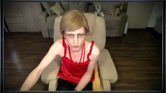 Snapshot of clementine chatting on October 21, 2025, 8:25 am clementine online show from October 21, 2025, 8:25 am