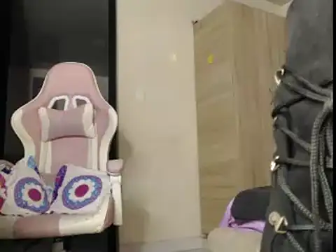 Snapshot of vittoriaromano chatting on November 19, 2025, 3:06 am vittoriaromano online show from November 19, 2025, 3:06 am