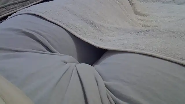 Snapshot of perescam chatting on March 6, 2026, 5:19 pm perescam online show from March 6, 2026, 5:19 pm