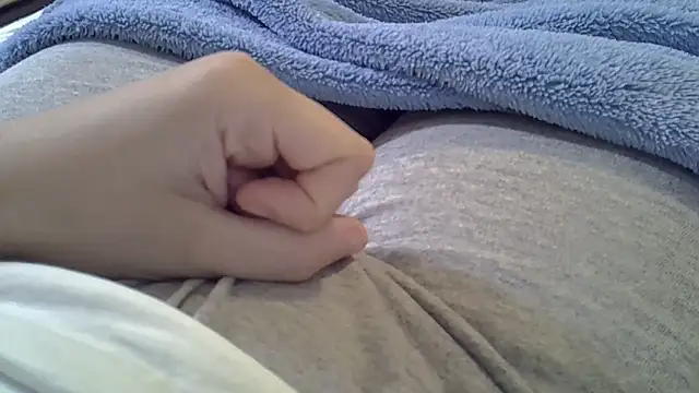 Snapshot of perescam chatting on April 2, 2026, 2:13 pm perescam online show from April 2, 2026, 2:13 pm