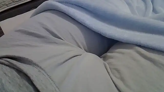 Snapshot of perescam chatting on March 4, 2026, 3:53 pm perescam online show from March 4, 2026, 3:53 pm