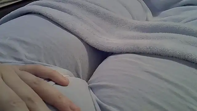 Snapshot of perescam chatting on March 28, 2026, 8:43 pm perescam online show from March 28, 2026, 8:43 pm