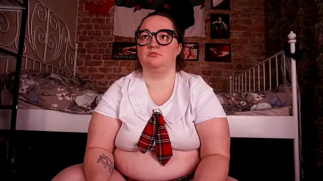 Evelively online show from November 2, 2025, 3:22 am