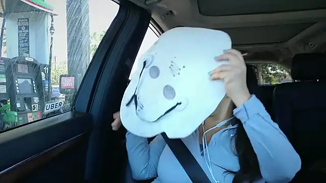 Foglove69 online show from October 29, 2025, 4:28 pm