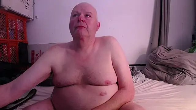 Vandrino online show from October 13, 2025, 8:43 pm