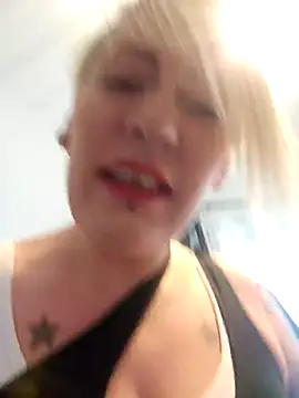 PinkTheHawk online show from January 11, 2026, 10:16 pm