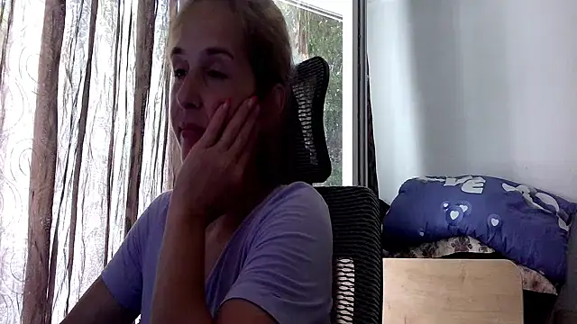SexxyLety online show from July 1, 2026, 10:59 am