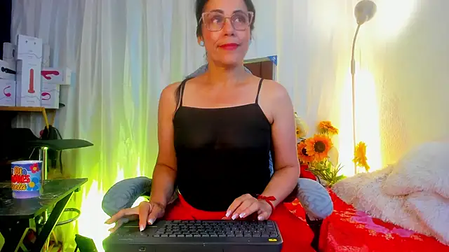 girasol walton online show from May 18, 2026, 2:44 pm