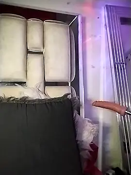 Snapshot of chelaqueen_ chatting on January 17, 2026, 3:10 am chelaqueen online show from January 17, 2026, 3:10 am