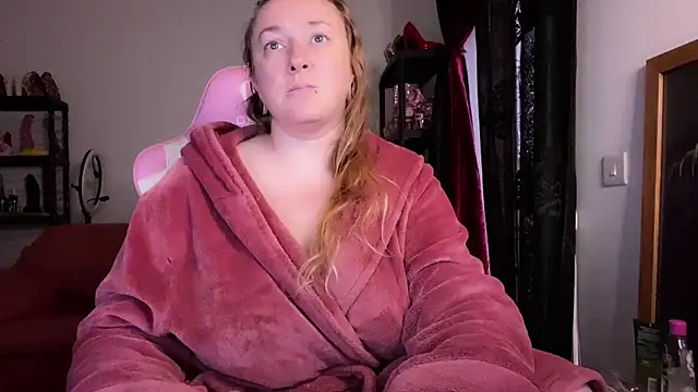 kisicaxx online show from November 8, 2025, 3:59 pm