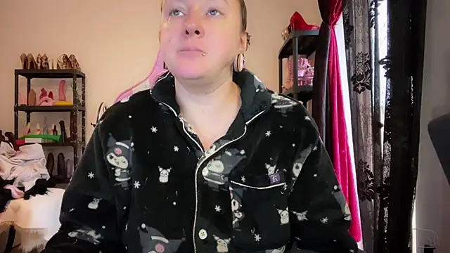 kisicaxx online show from January 16, 2026, 8:40 am