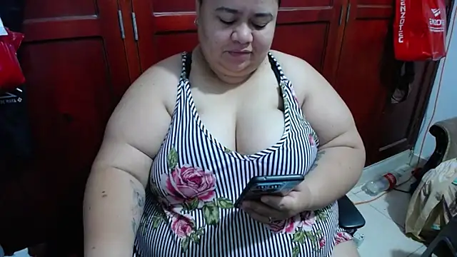 hotlesby4uxxx online show from May 22, 2026, 1:42 pm