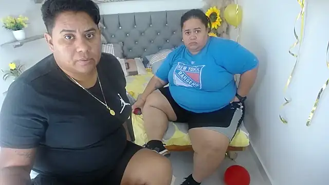 hotlesby4uxxx online show from September 20, 2025, 12:26 am