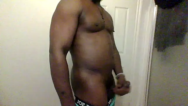 Snapshot of Tramontas chatting on November 14, 2025, 8:18 am Tramontas online show from November 14, 2025, 8:18 am