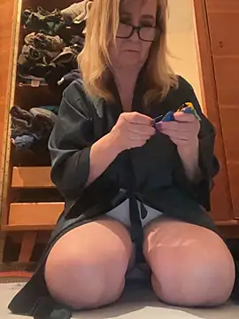 Irina2909xh online show from March 8, 2026, 2:04 am