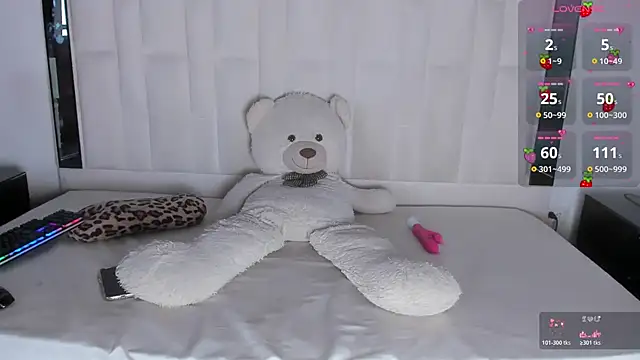 valentina fi online show from November 20, 2025, 1:12 pm