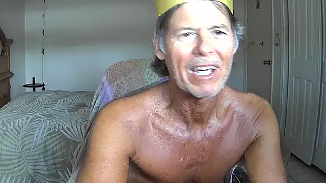 Snapshot of nakeedcowboi65 chatting on April 15, 2026, 9:37 pm nakeedcowboi65 online show from April 15, 2026, 9:37 pm